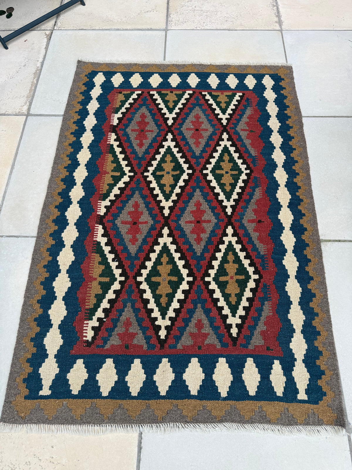 Beautiful genuine Persian Qashqai Kilim rug size:155x106cm