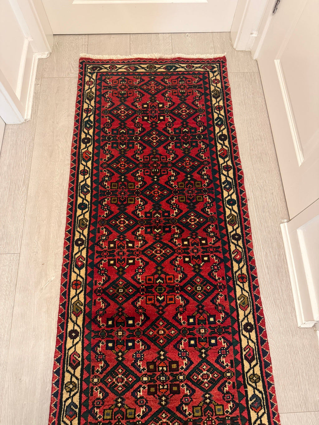 Handmade Hossainabadi Wool Runner – 294 × 65 cm