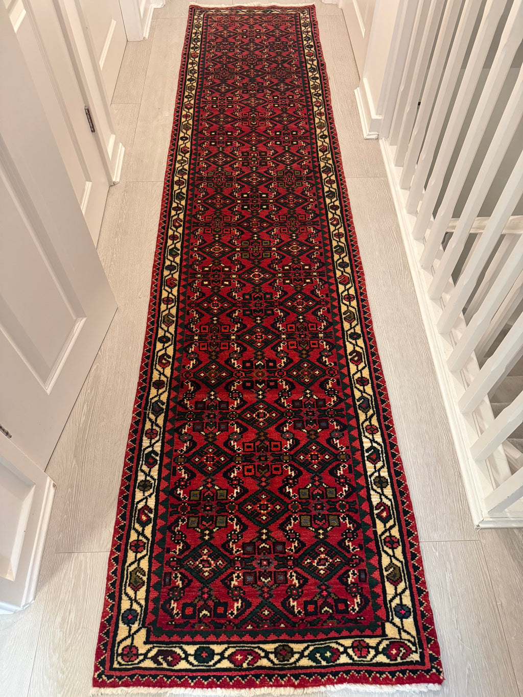 Handmade Hossainabadi Wool Runner – 294 × 65 cm