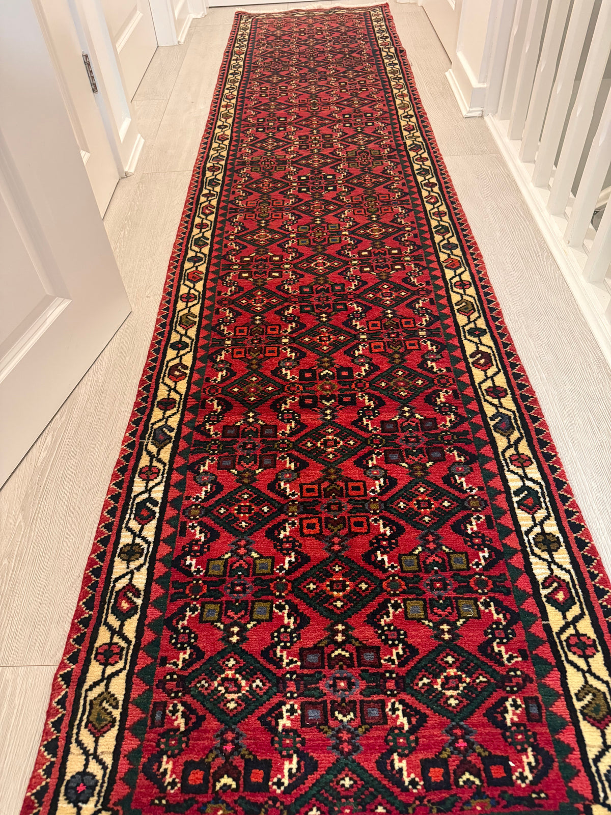 Handmade Hossainabadi Wool Runner – 294 × 65 cm