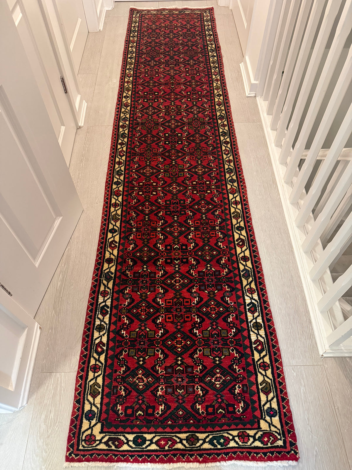 Handmade Hossainabadi Wool Runner – 294 × 65 cm