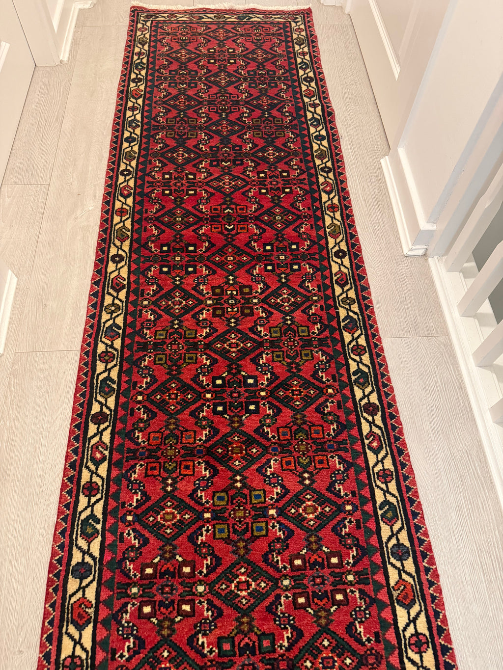 Handmade Hossainabadi Wool Runner – 294 × 65 cm