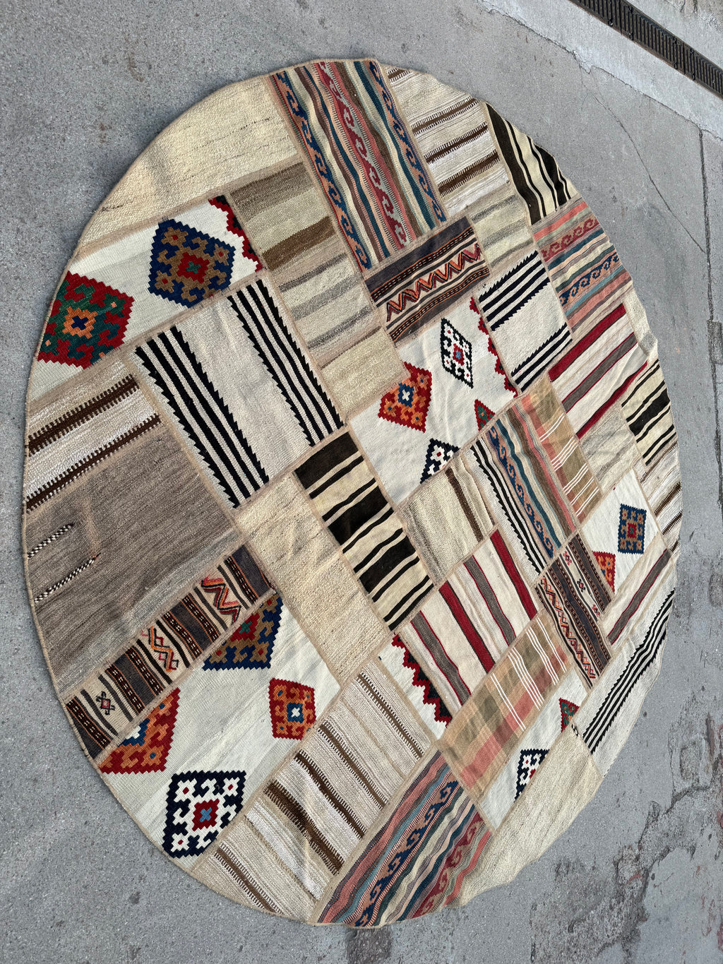 Unique Round Patchwork Kilim size 252x 252 cm