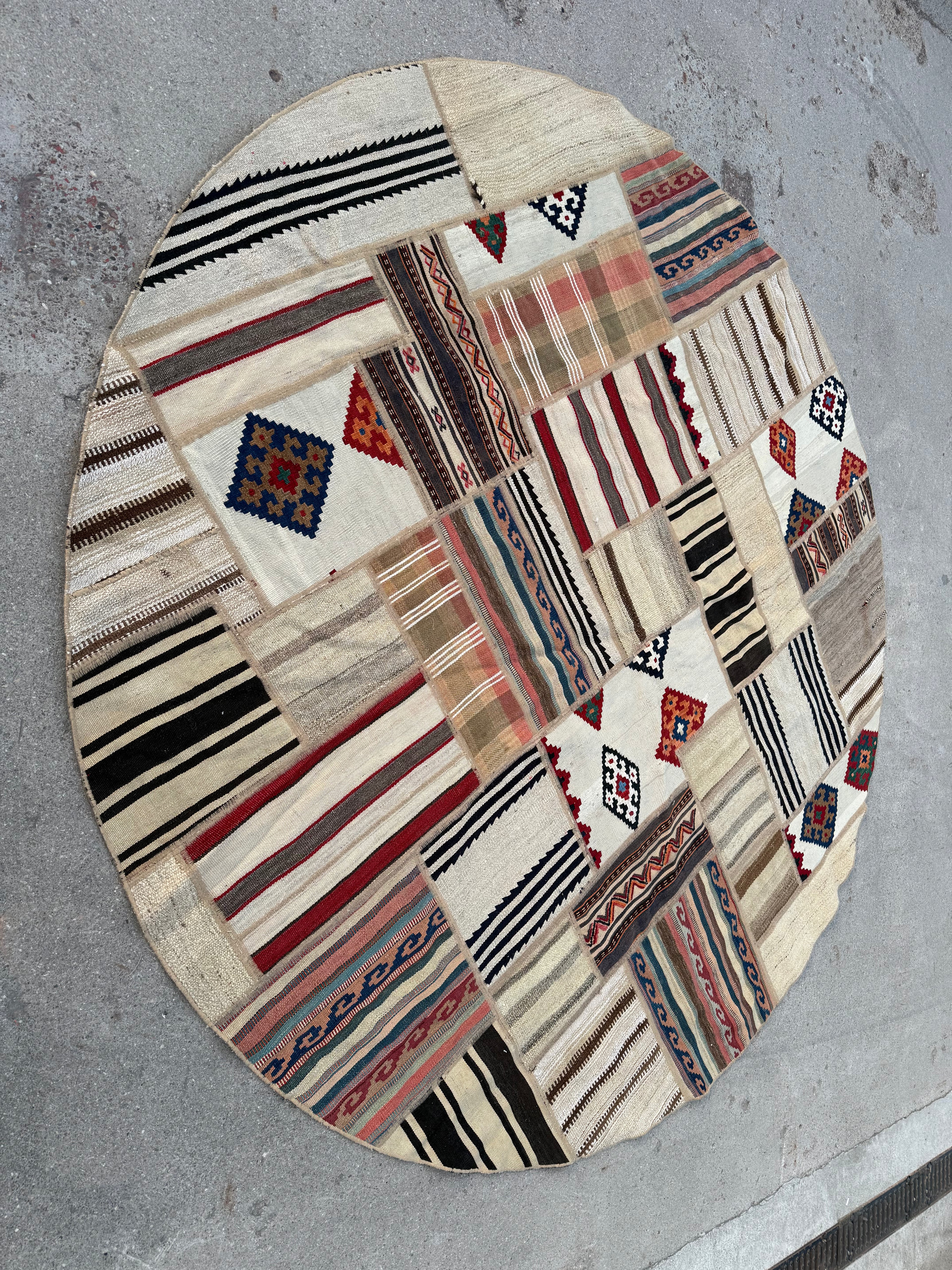 Unique Round Patchwork Kilim size 252x 252 cm