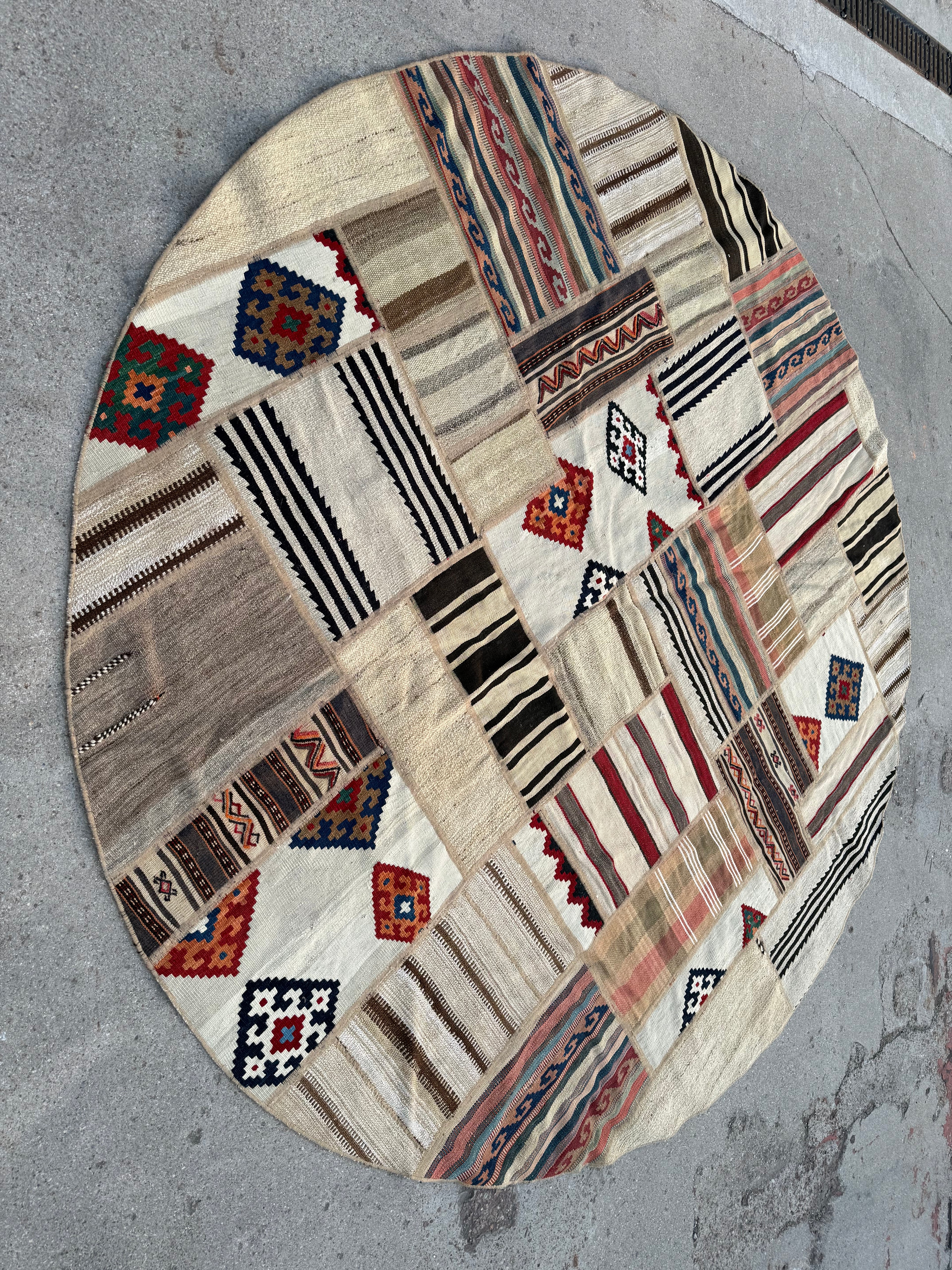 Unique Round Patchwork Kilim size 252x 252 cm