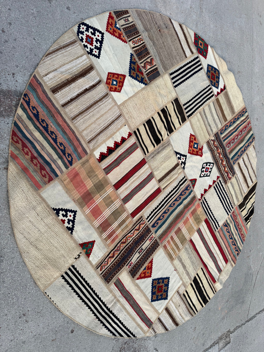 Unique Round Patchwork Kilim size 252x 252 cm