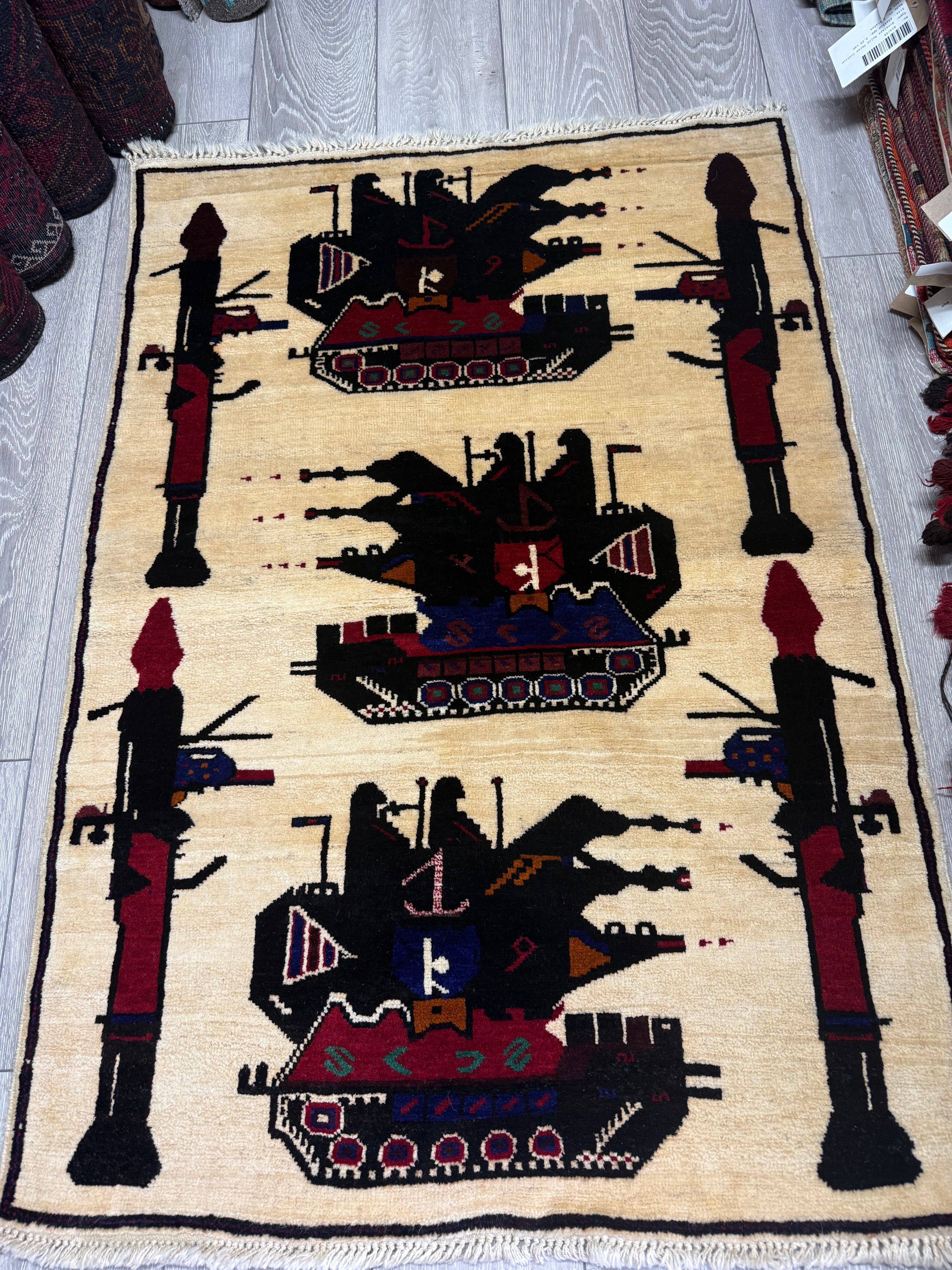 Handmade Afghan War Rug – 100% soft wool- 133x95 cm